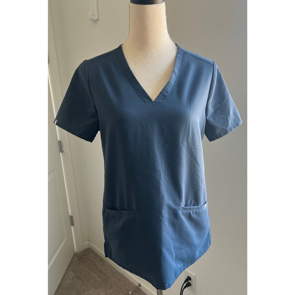 FIGS Scrubs 2 Hip Pockets Navy Blue Technical Collection Catarina Short Sleeve S